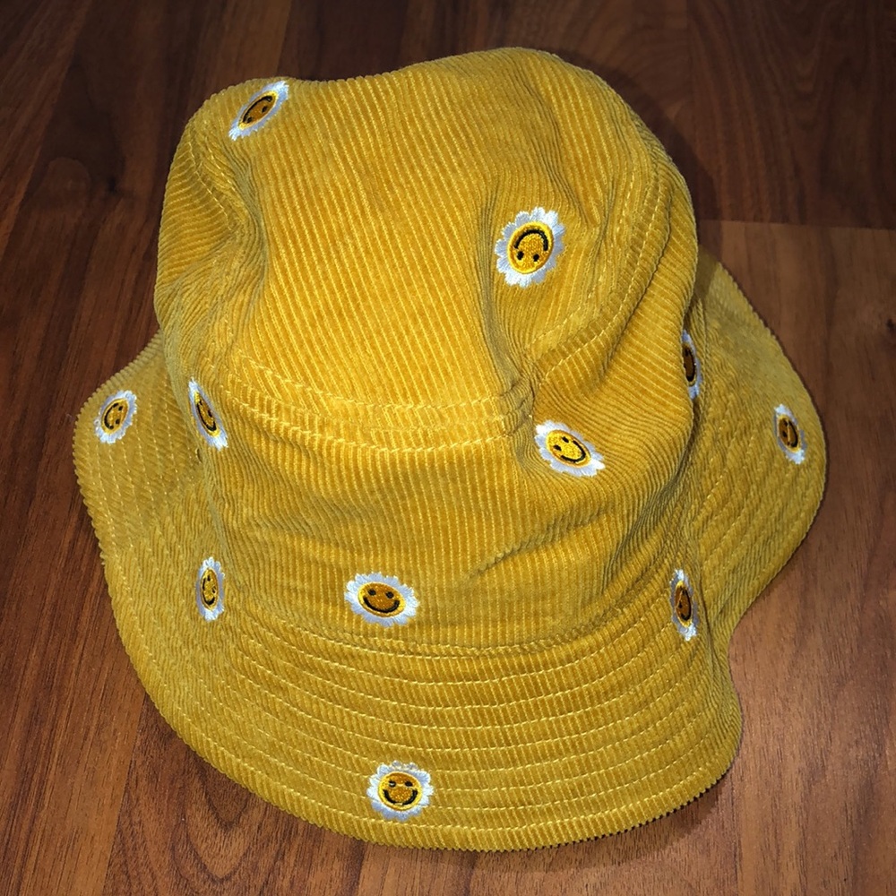 Summer bucket cap - Picture 2 of 2